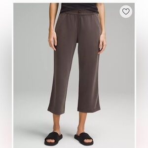 Lululemon Softstreme High-Rise Straight-Leg cropped pant.  Espresso, size 4.